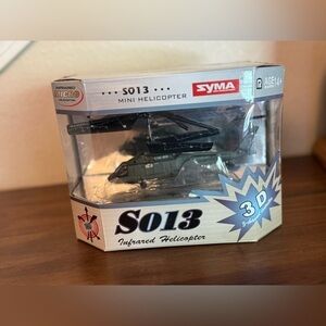 Sima S013 Blackhawk Mini Helicopter Infrared 3D 3 Channel Controller